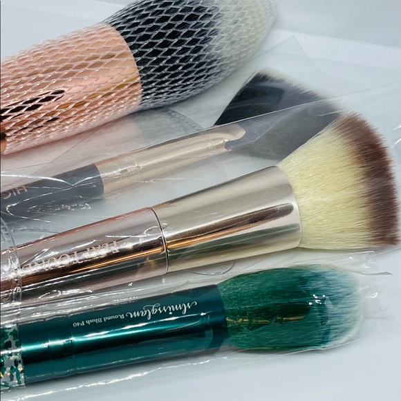 NWOT Lot of 4 Make-up Brushes, A Perfect 10, Shana B., FARAH, Slmissglam - Picture 8 of 10